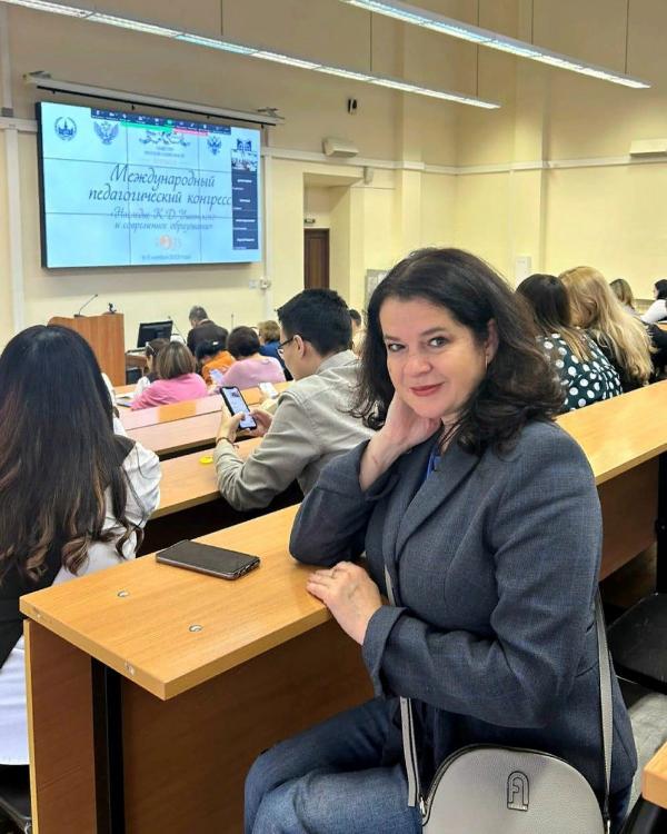 Педагог-психолог Ростовского колледжа искусств принял участие в Международном съезде психологов в сфере образования
