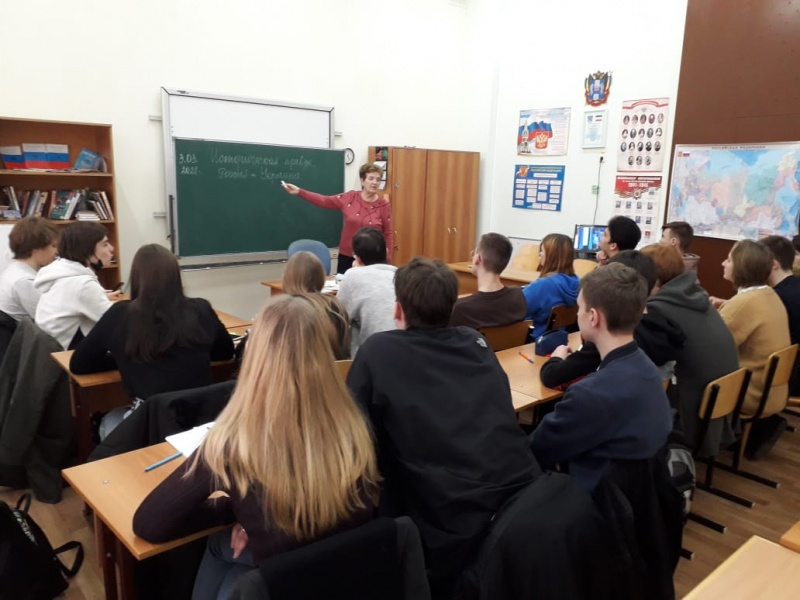 Волонтеры Ростовского колледжа тесно сотрудничают с  благотворительным фондом «Я-есть» 