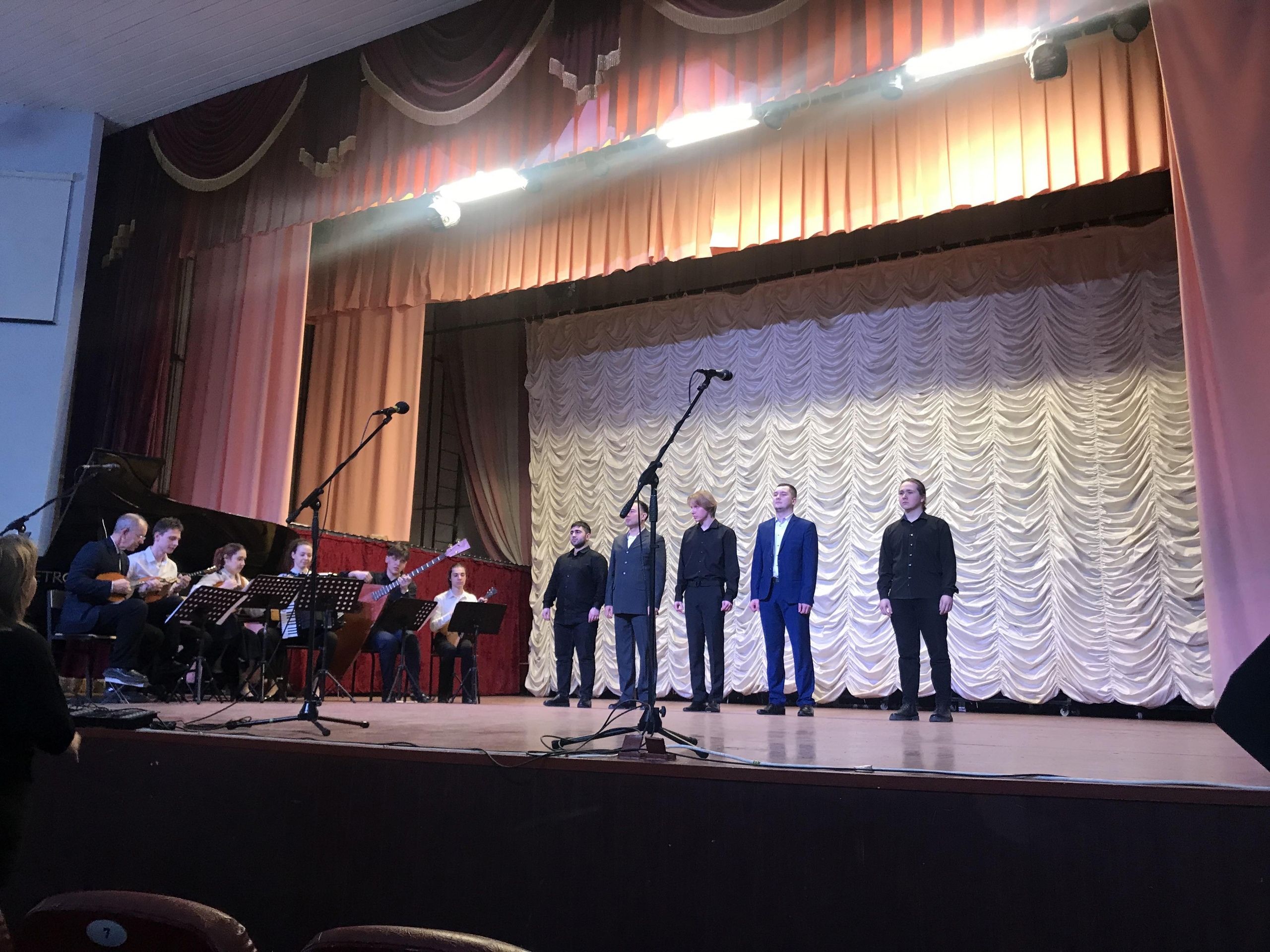 Праздничные мероприятия, посвященные Дню защитника Отечества, прошли в Ростовском колледже искусств