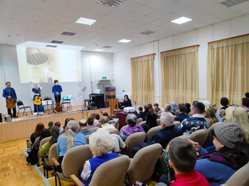 Преподаватели и студент Ростовского колледжа искусств дали концерт в Ростовском областном музее изобразительных искусств