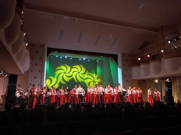 Студенты отделения «Сольное и хоровое народное пение» приняли участие в юбилейном концерте Оркестра русских народных инструментов «Дон»