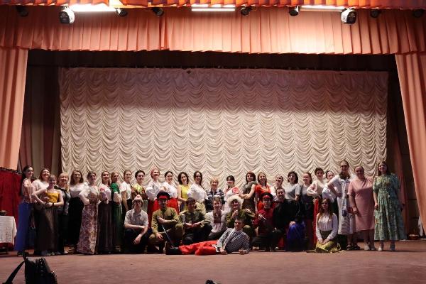 В Ростовском колледже искусств состоялась премьера спектакля «Свадьба в Малиновке»