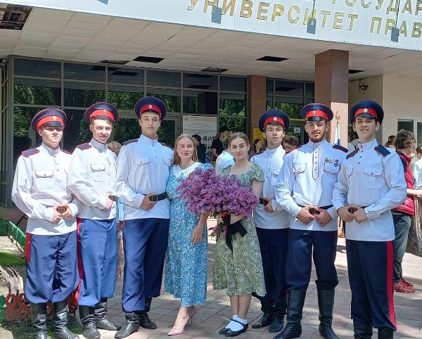 Студенты Ростовского колледжа искусств приняли участие в мероприятиях, посвященных 78-летию Великой Отечественной войны
