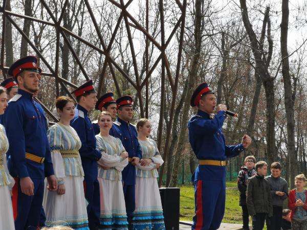 Студенты приняли участие в мероприятии в поддержку детей Донбасса