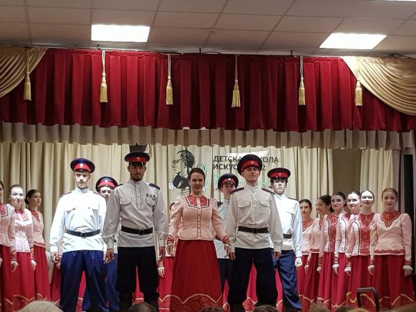 Хор народной песни Ростовского колледжа искусств выступил в Детской музыкальной школе