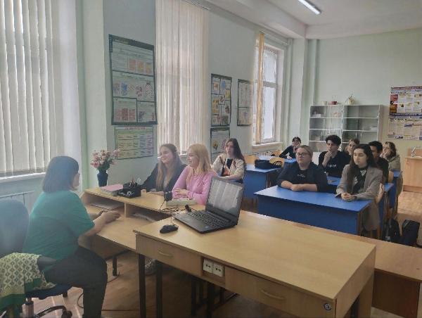 Уроки Мужества "Из жизни соотечественницы Зои Космодемьянской" прошли в Ростовском колледже искусств