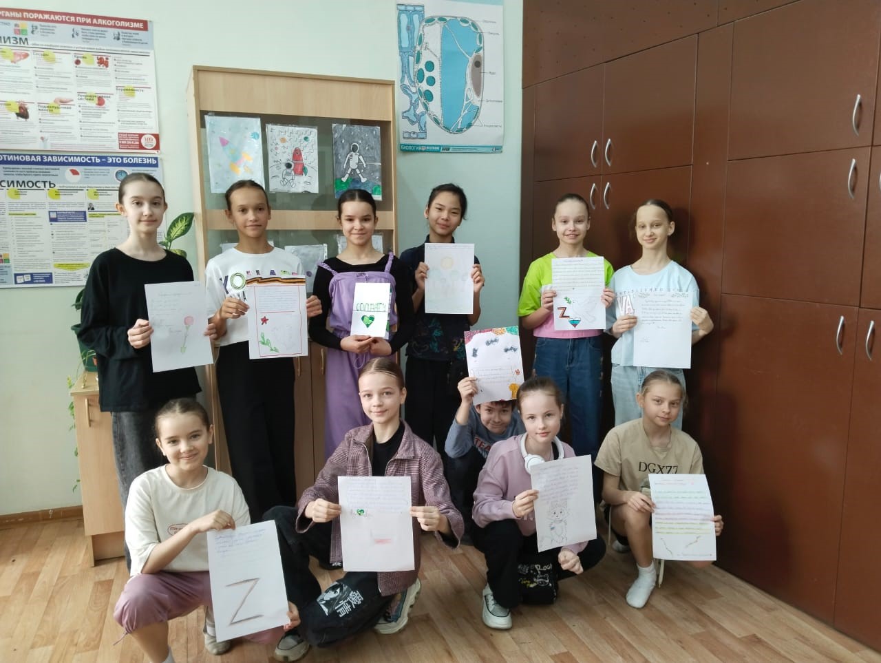 Учащиеся Ростовского колледжа искусств приняли участие в акции "Письмо Герою"