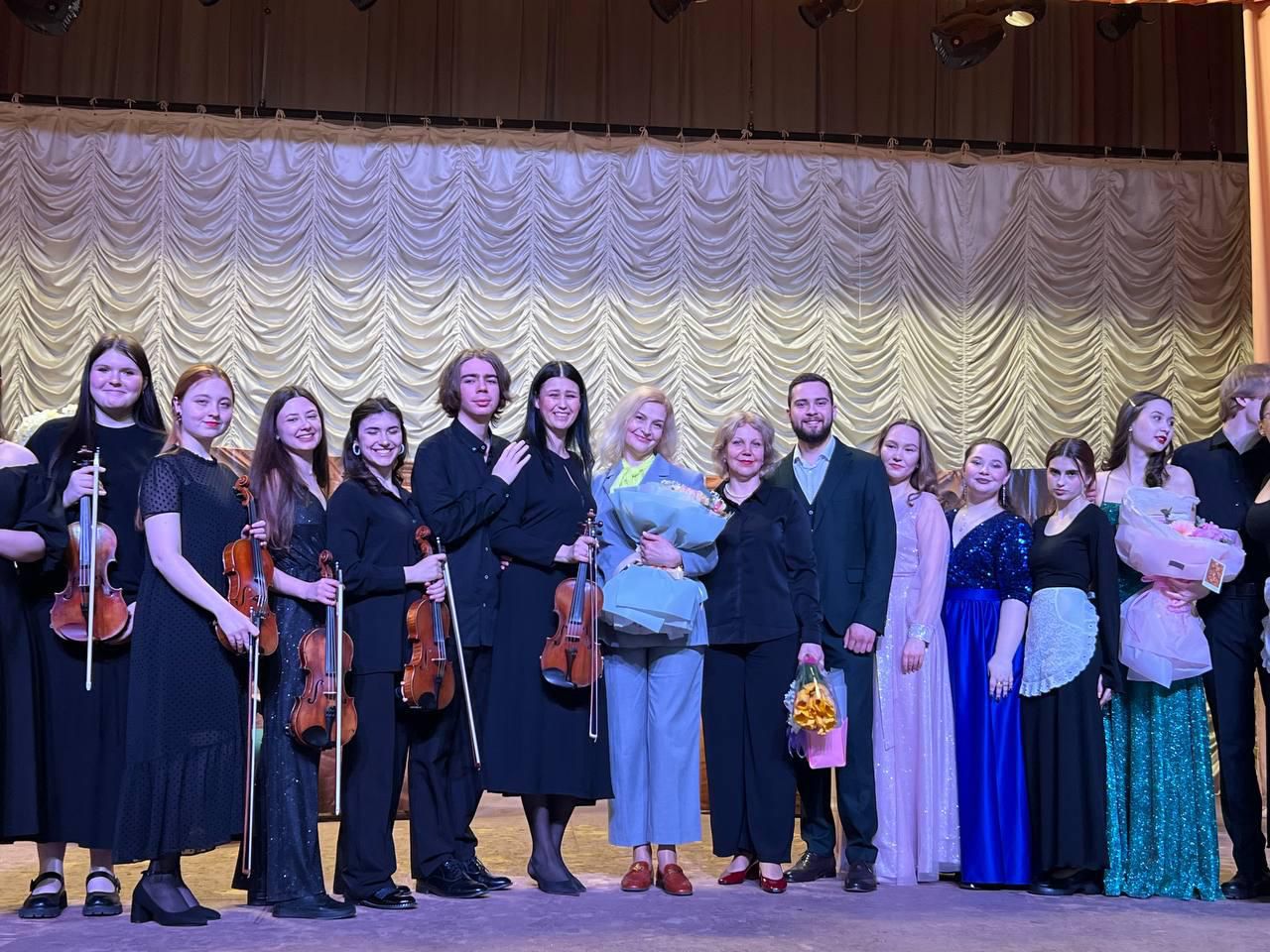 На сцене Ростовского колледжа искусств состоялась премьера оперы-буффа Доменико Чимароза «Тайный брак»