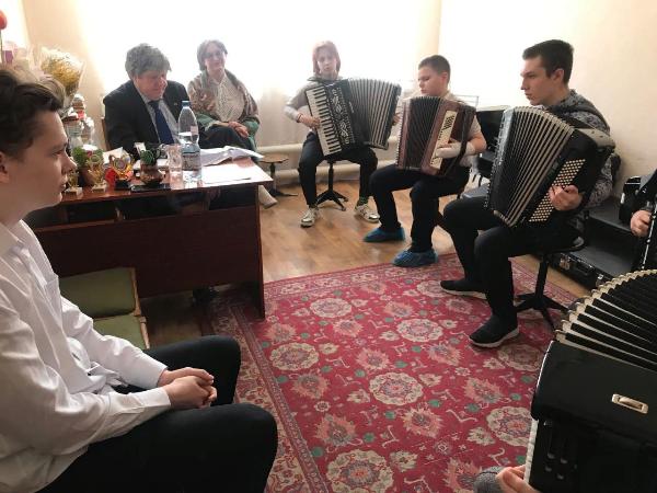 Мастер-класс преподавателя Ростовского колледжа искусств прошел в Волгодонске