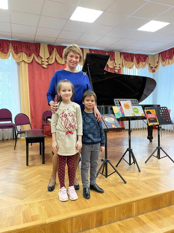 Преподаватель Ростовского колледжа искусств презентовала свою методику преподавания в Детской музыкальной школе города Москвы