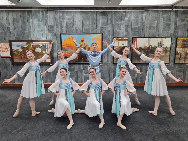Учащиеся отделения «Искусство балета» выступили на мероприятии, посвящённом Дню защитника Отечества, и поздравили ветеранов боевых действий