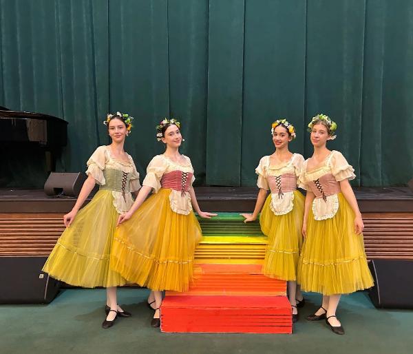 Учащиеся Ростовского колледжа искусств выступили в Ростовском музыкальном театре 