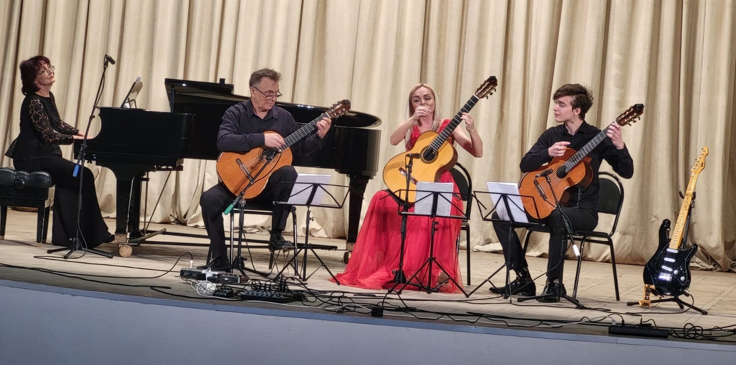 «Грани классической гитары» засверкали в Волгоградской консерватории