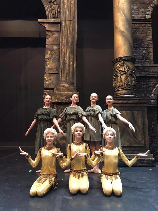 Ученицы отделения "Искусство балета" выступили в Ростовском музыкальном театре