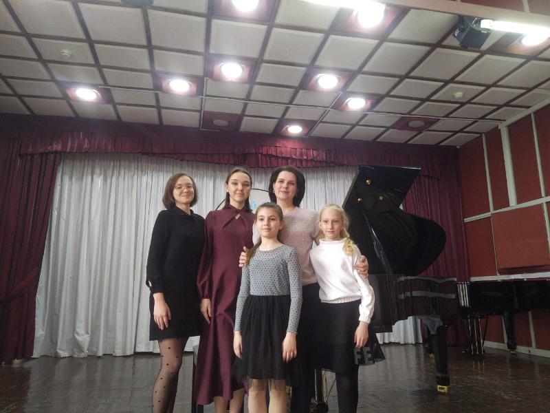 В детской музыкальной школе Сергея Прокофьева в Азове состоялся концерт с участие студентов колледжа искусств 