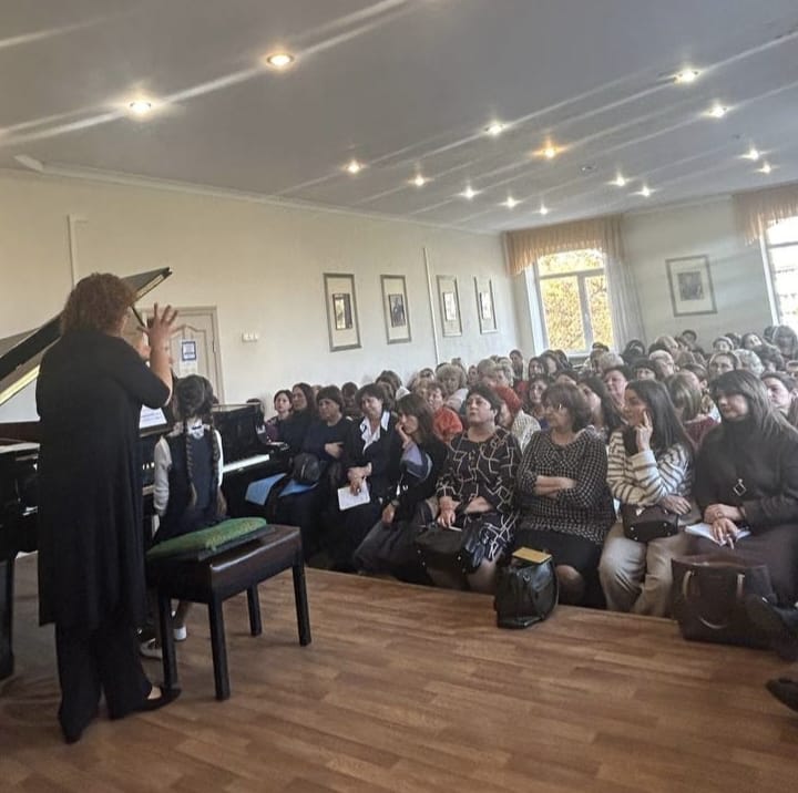 В Ростовском колледже искусств состоялся мастер-класс преподавателя отделения «Фортепиано» Флеккель М.В.
