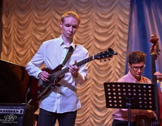 Поздравляем выпускников отделения «Музыкальное искусство эстрады» Ростовского колледжа искусств