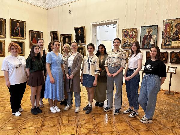 Студенты Ростовского коллежа искусств посетили Ростовский областной музей изобразительных искусств